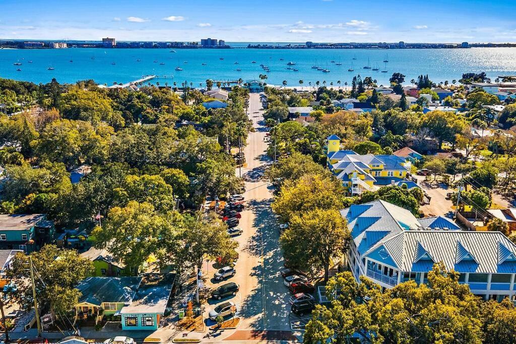 Quaint Gulfport Beach Bungalow Sint-Petersburg Buitenkant foto