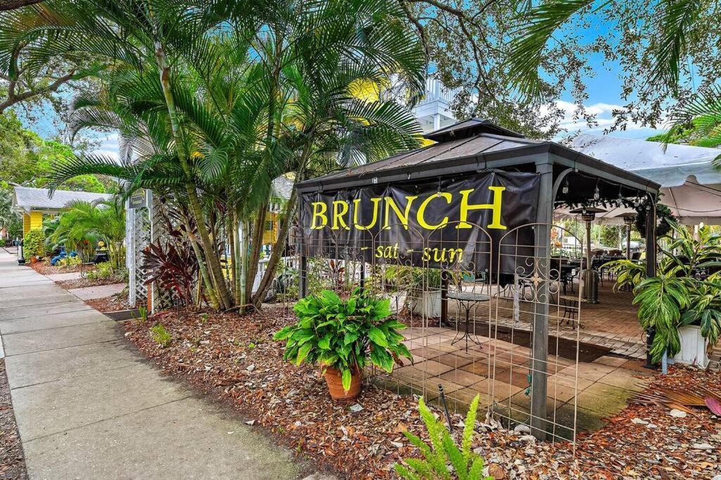 Quaint Gulfport Beach Bungalow Sint-Petersburg Buitenkant foto